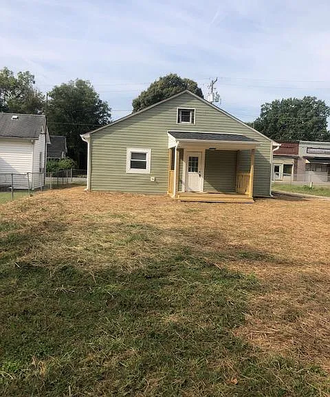 117 E Henderson St — Photo 8