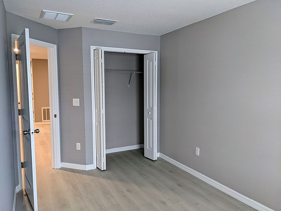 3rd image of 9771 Pembrooke Pines Dr