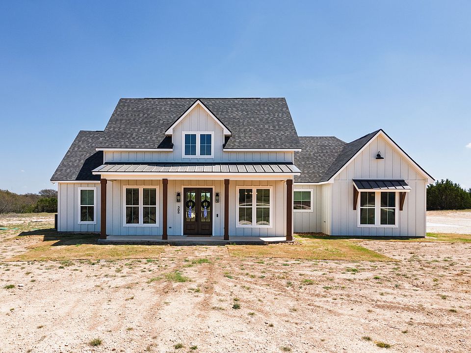 1st image of 305 Willow Oak Dr