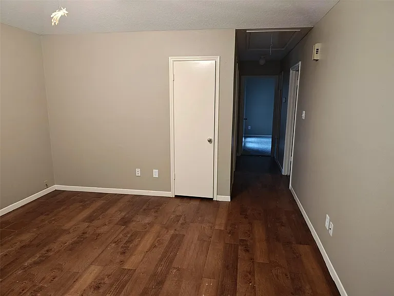 11514 Meadow Ln #D — Photo 2