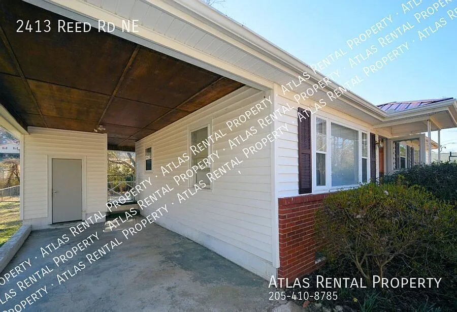 3 Bedroom Beauty- Move in Ready — Photo 4