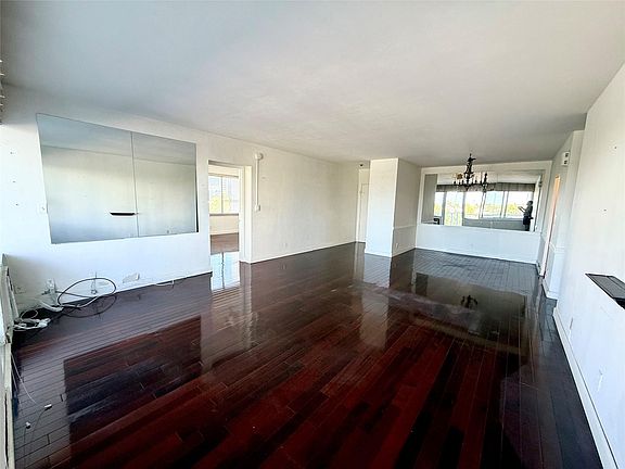 3rd image of 3233 NE 34th Street #408
