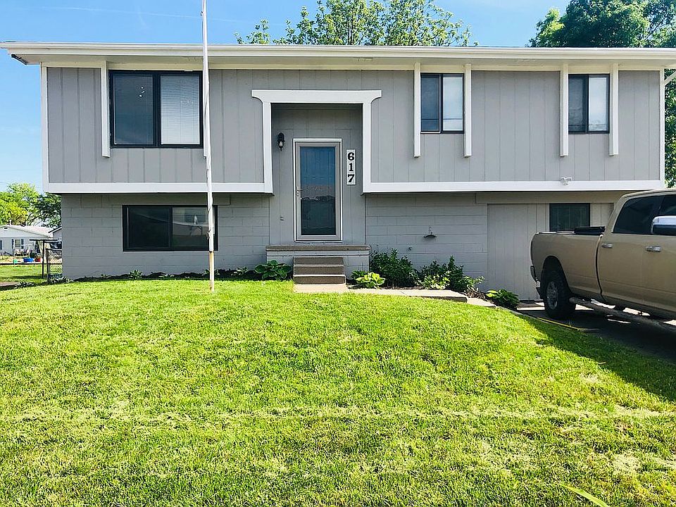 1st image of 617 W 18th St