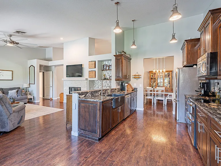 3877 E Washington Ct — Photo 19