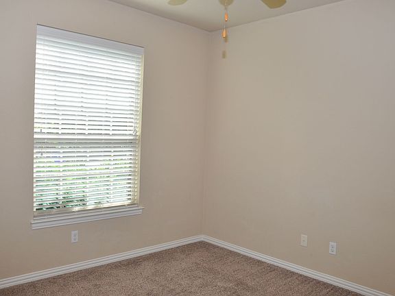 3rd image of 510 Walsh Hill Trl