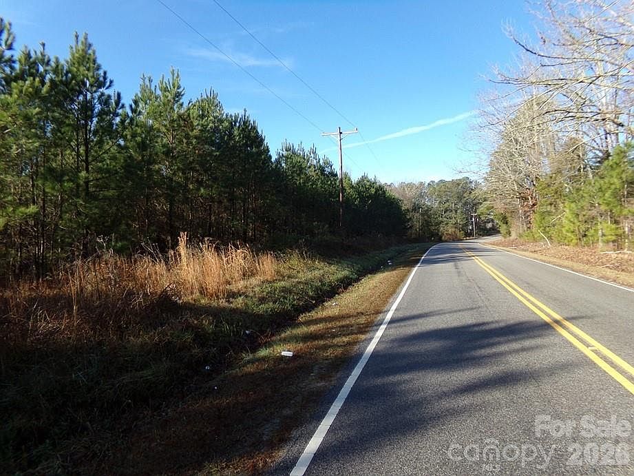 1st image of Cedarhurst Rd