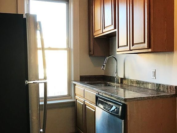 5th image of 2804 44th St APT 16