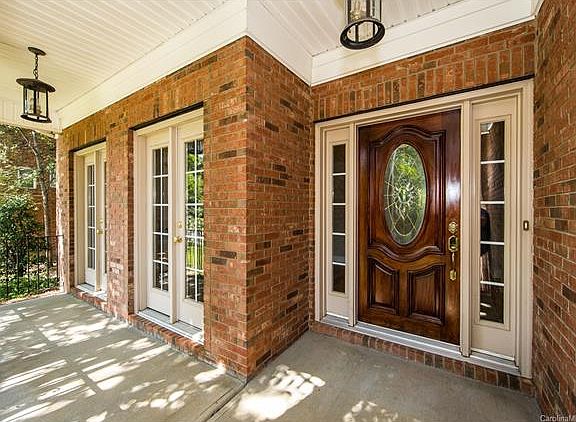 4th image of 8138 Grahamson Ln