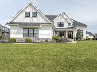 9312 Bowman Farms Ln, Sylvania, OH 43560