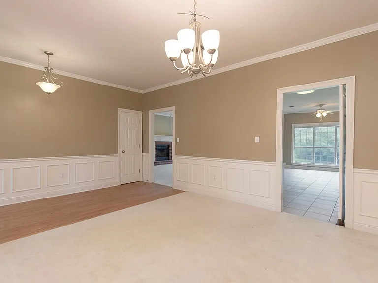 45 Franklin Pl — Photo 3