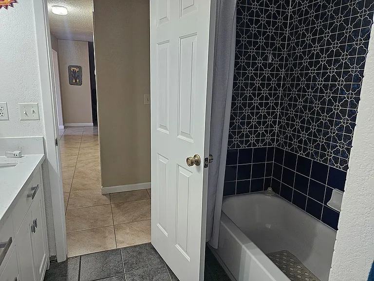 610 Manzanita Dr — Photo 23