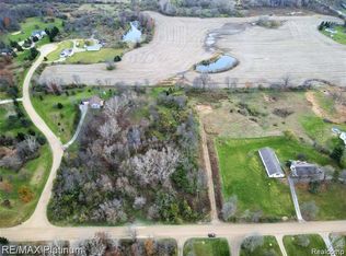 334 E Allen Rd, Howell, MI 48855