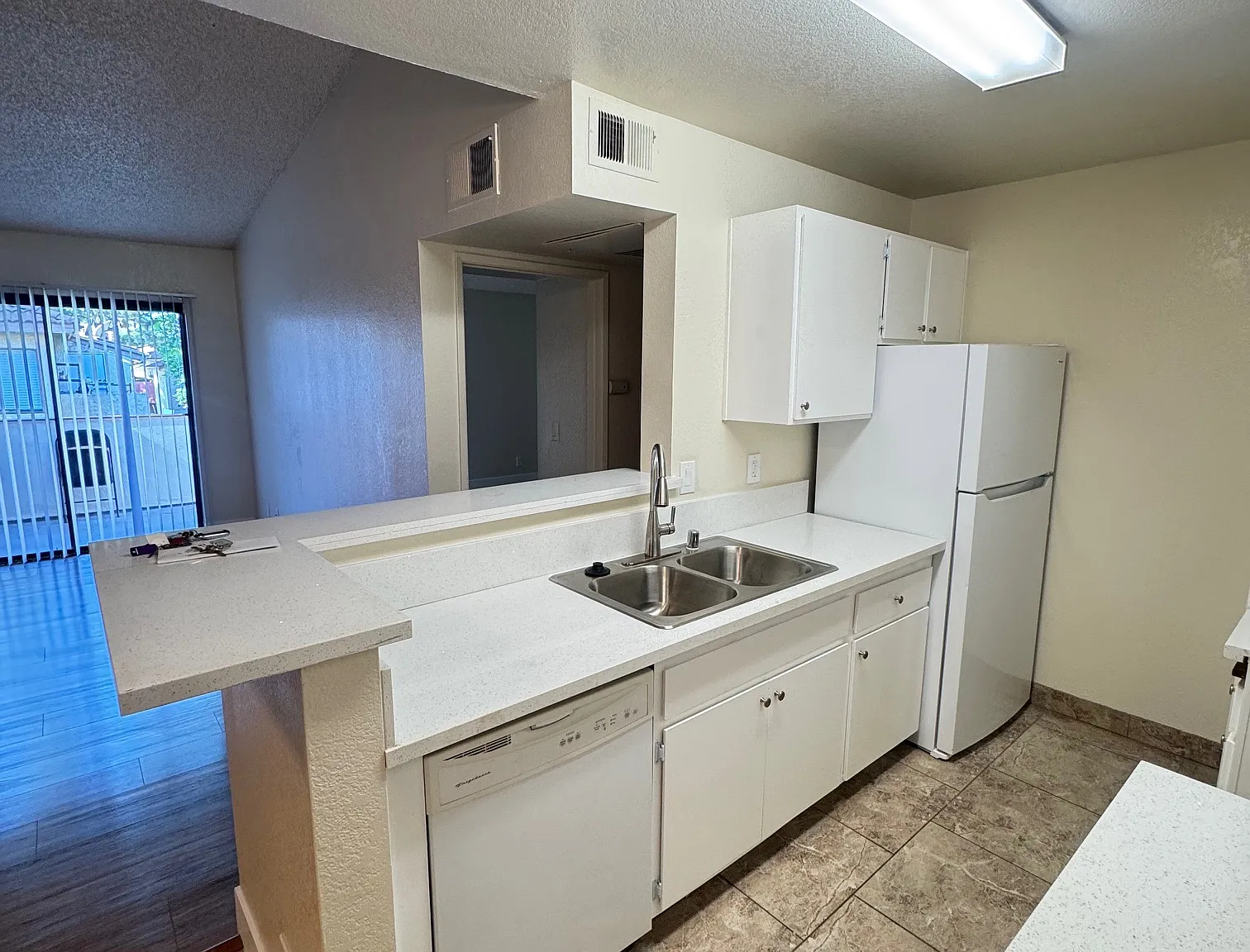 1 bed, 700 sqft, $1,850 — Photo 2