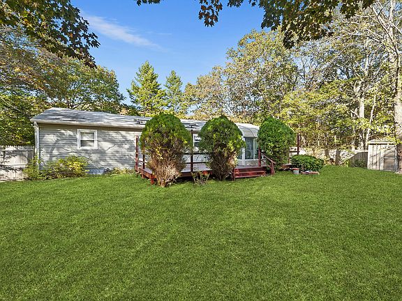 3rd image of 20 Runnymeade Dr