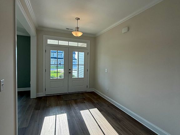 3rd image of 818 Tupelo Tree Drive