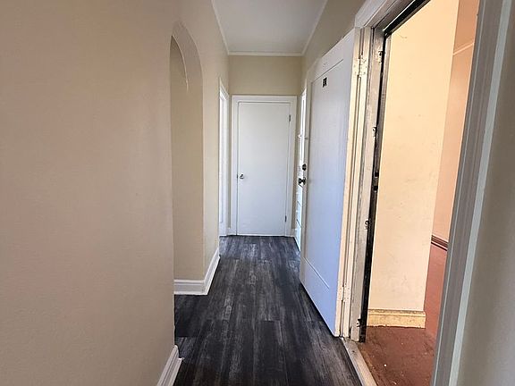 4th image of 2225 Michigan Ave APT 8