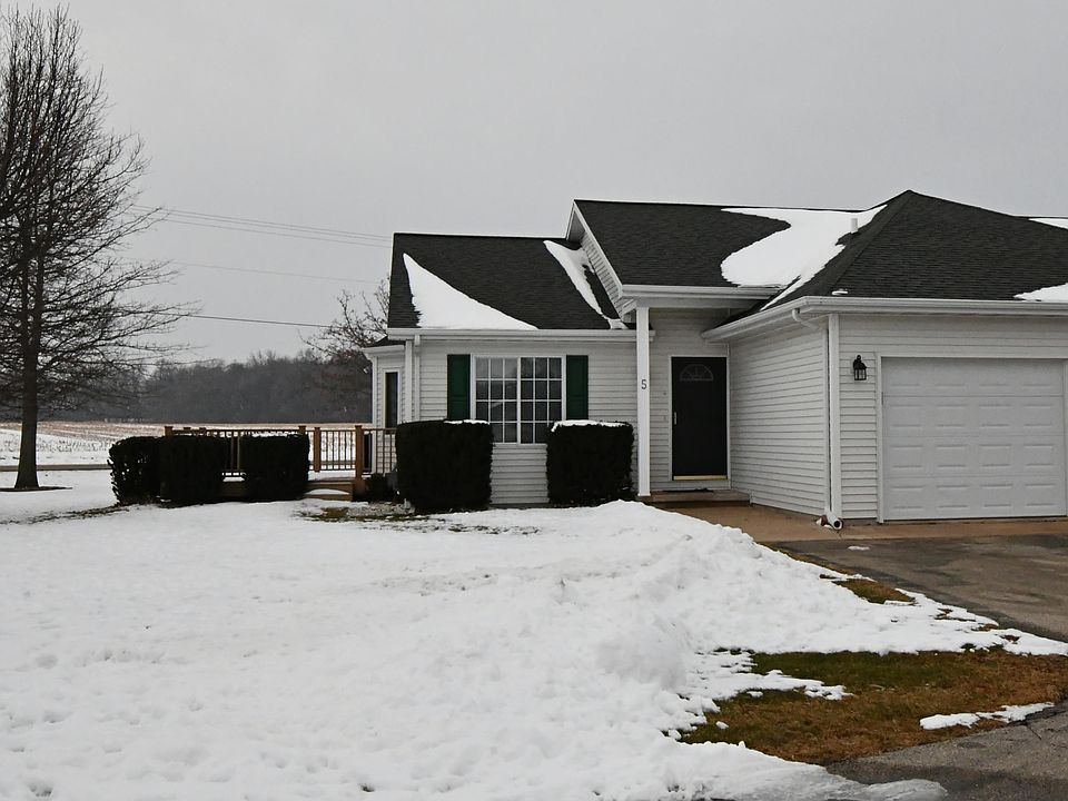 1st image of 870 Patricia Ct Unit 5