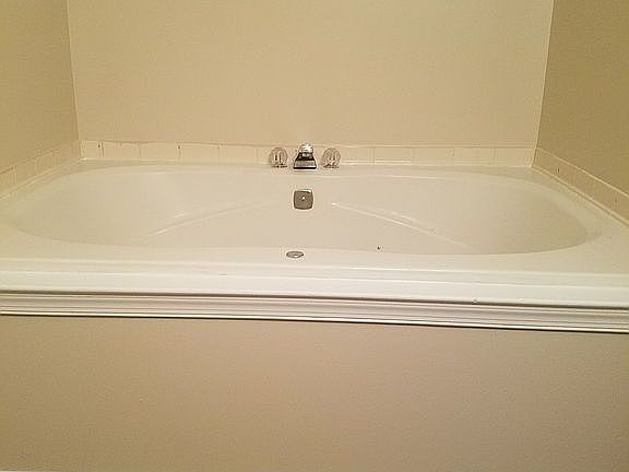 3rd image of 649 Mount Lubentia Ct W