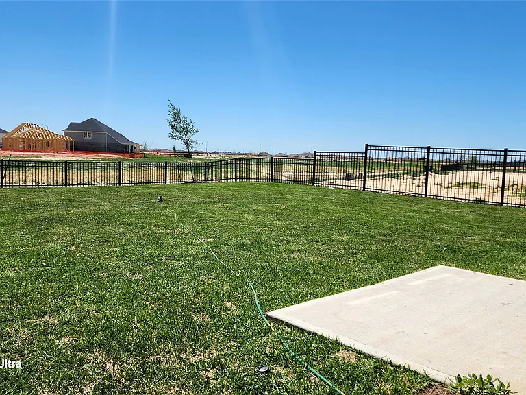 27215 Blue Pool Dr — Photo 2
