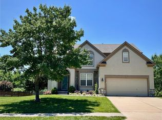 15598 S Blackfeather St, Olathe, KS 66062