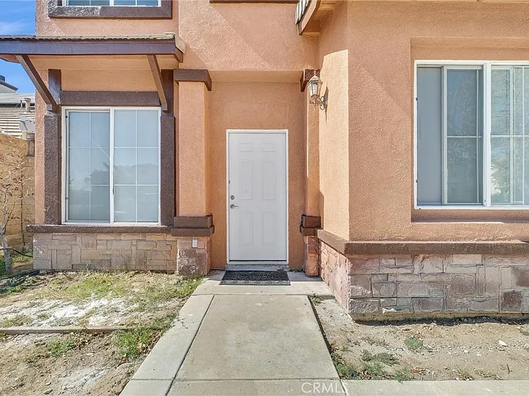 15708 Athena Dr — Photo 5