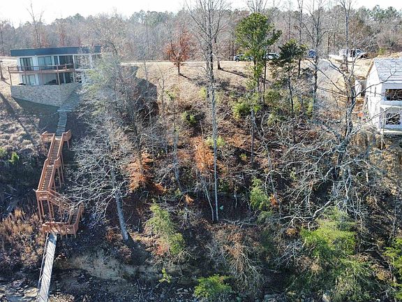 3rd image of 2111 Country Rd