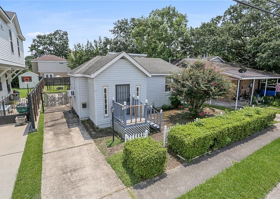 1st image of 321 Metairie Heights Ave