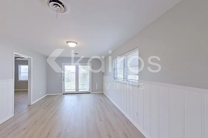 4004 Tulane Dr — Photo 2