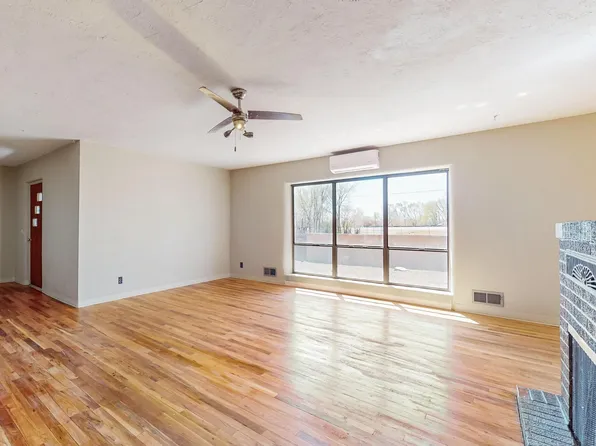 21 Bouquet Ln, Santa Fe, NM 87506