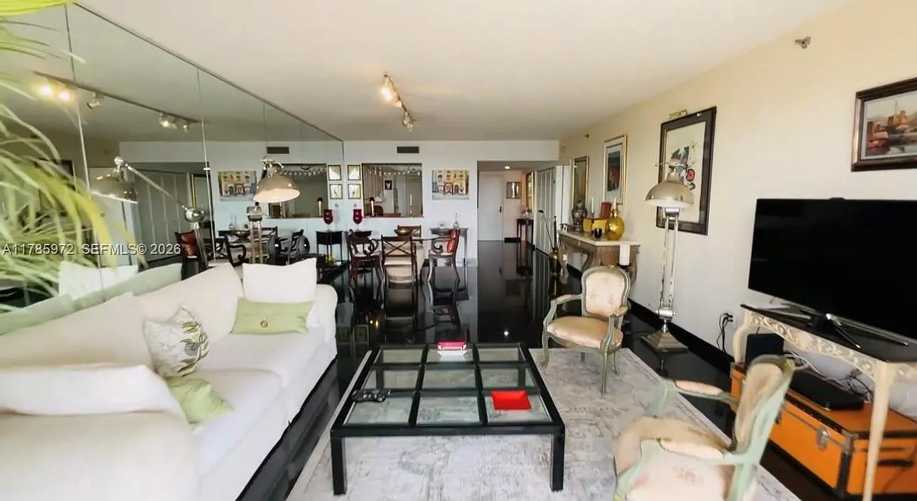Ocean 88 Condominium — Photo 1