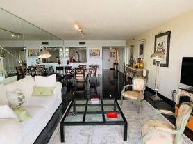 8855 Collins Ave, Surfside, FL
