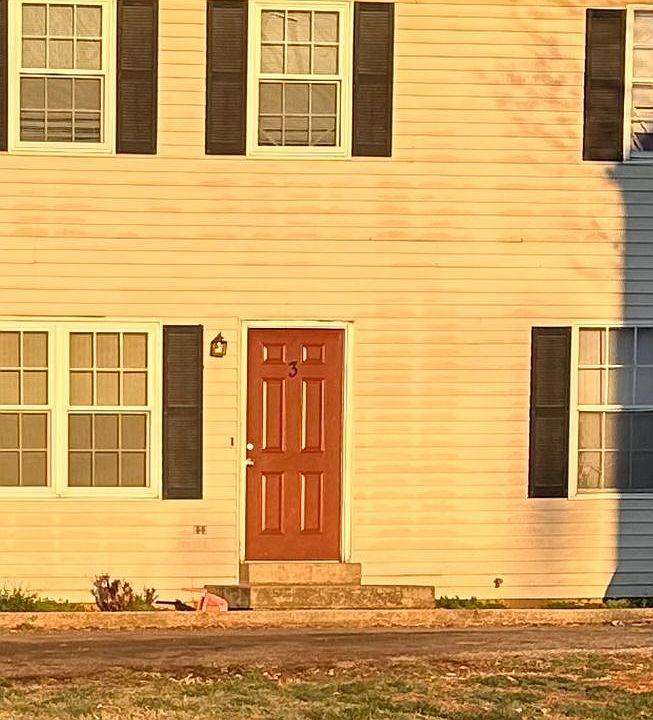 1st image of 2021 Clover Ct #3