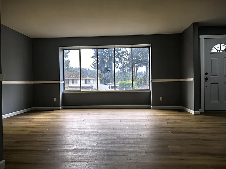 office area size: 16'x13'