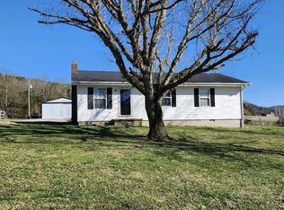810 Middle Fork Rd, Hartsville, TN 37074