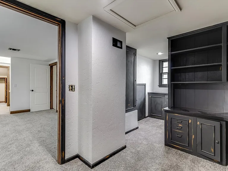 720 N Stratford Ln — Photo 25
