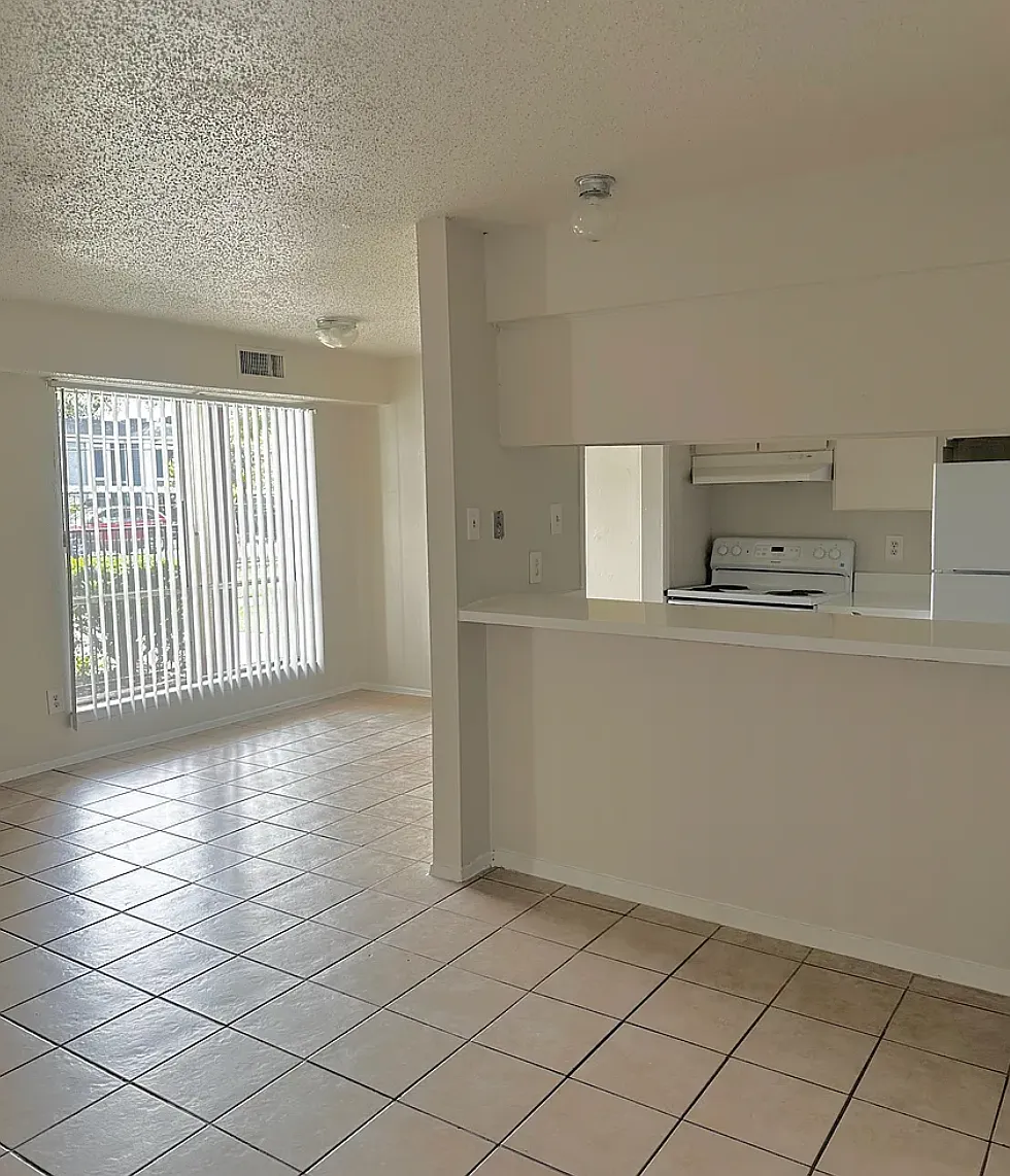 2911 Kendale Drive — Photo 2