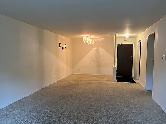 5th image of 2150 Valencia Dr APT 108A