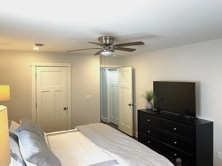 Master suite with 45" smart TV
