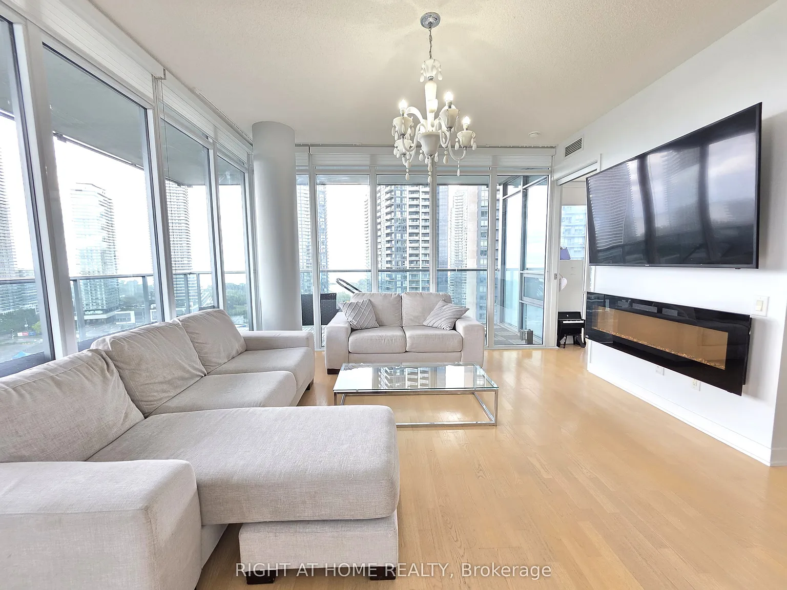 South Beach Condos — Photo 2