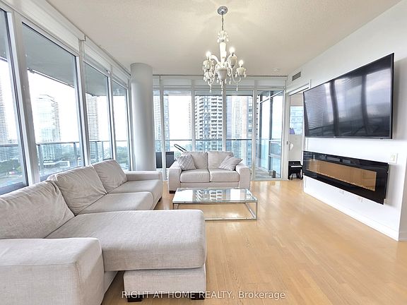 2nd image of 90 Park Lawn Rd #2108