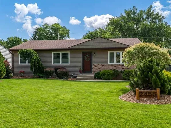 2455 Wood Dr, Beloit, WI 53511