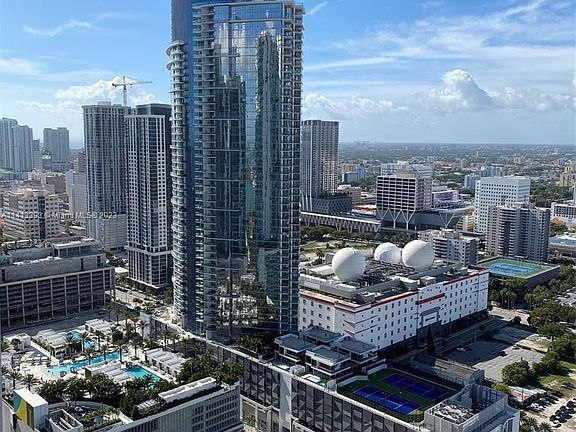 5th image of 1040 Biscayne Blvd APT 1408