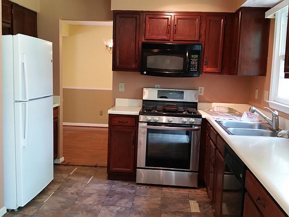 4th image of 3554 Manchester Dr