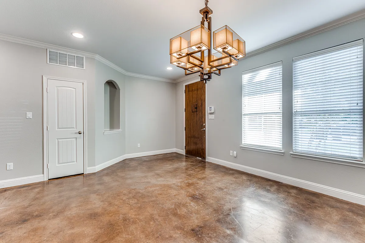 3141 Greene | Beautiful 5 bedroom home 1 block from TCU Campus | Entry - 3141 Greene Ave