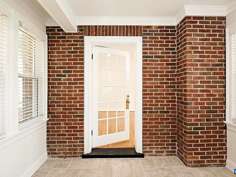 675 Evergreen Ave — Photo 10