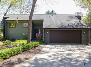 13 Arbor Ln, Appleton, WI 54915