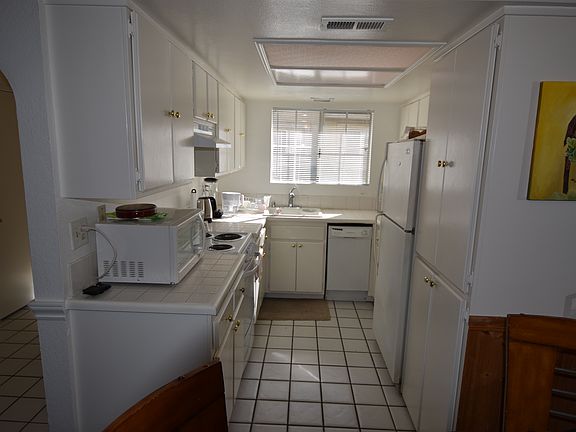 Kitchen w/ Frig Included
