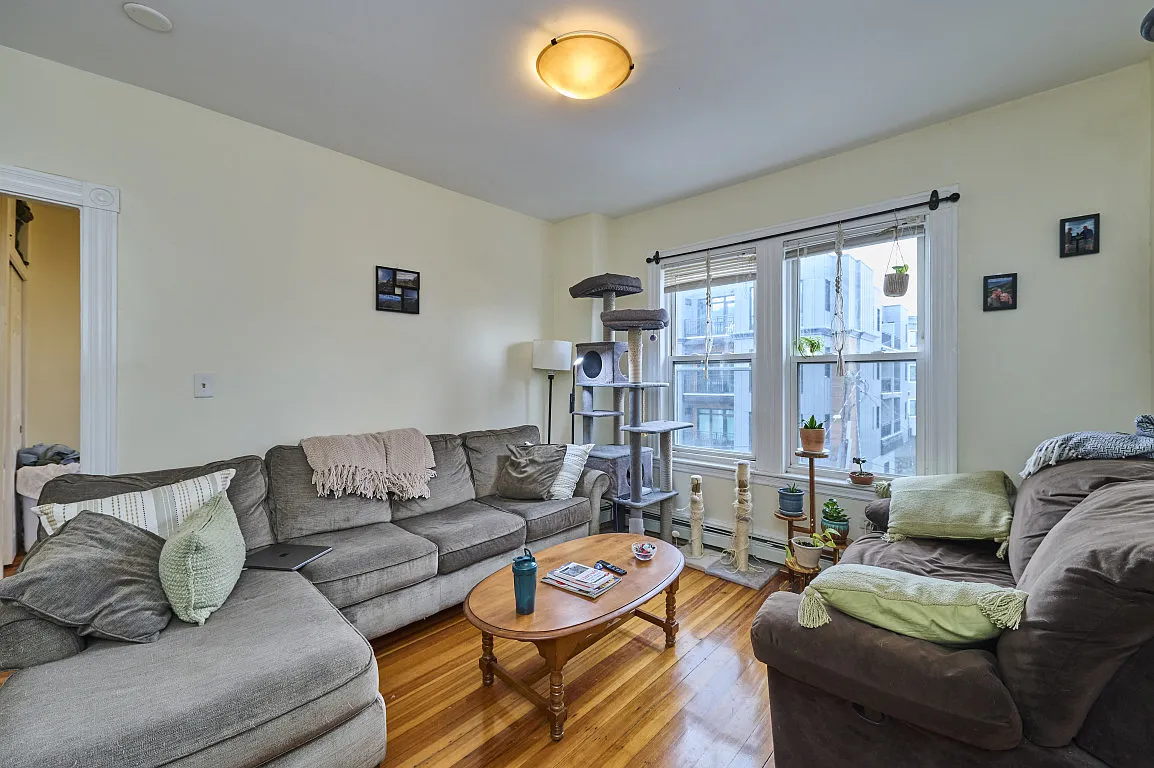 2 bed, 526 sqft, $2,500 — Photo 1