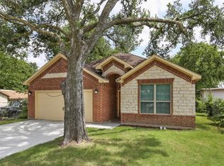1833 Holland St, Grand Prairie, TX 75051