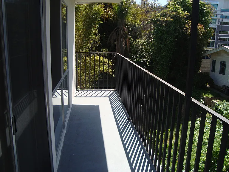 Nightingale Apartments — Photo 11